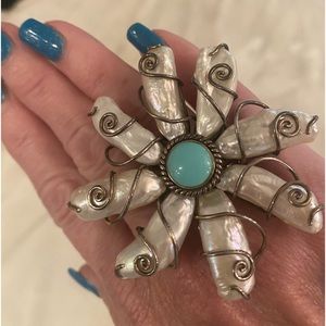 Vintage Mother of pearl and turquoise silver ring